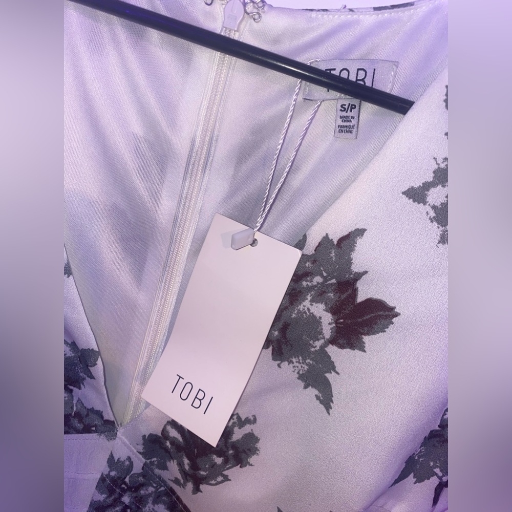 TOBI Floral Dress - Picture 4 of 4